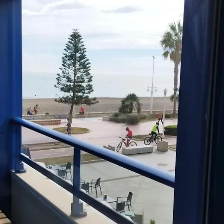 Frente Al Mar